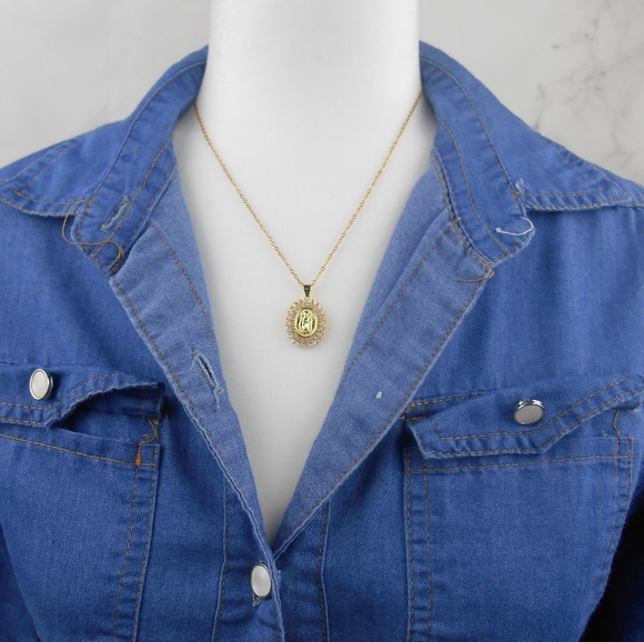 24k Gold Filled Virgin Mary Necklace - Picture 2 of 8